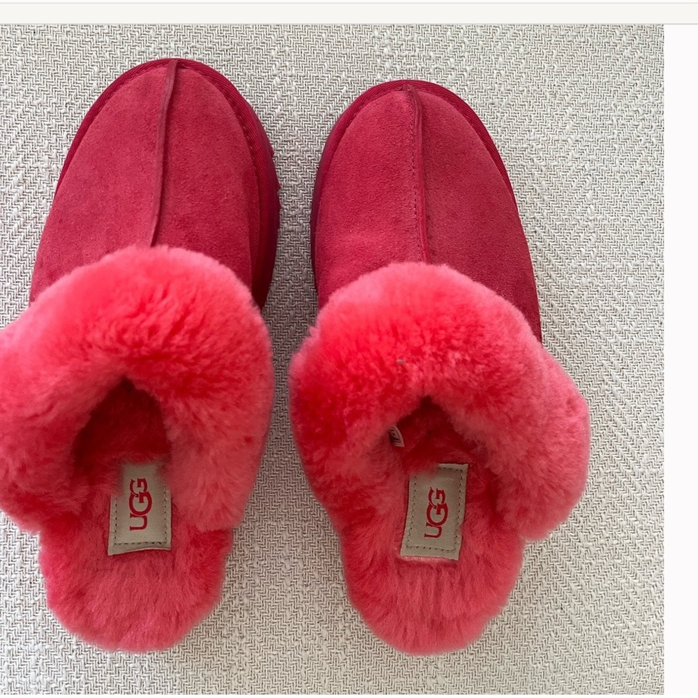UGG Slippers  ladies pink scuff clog style 
Size 8